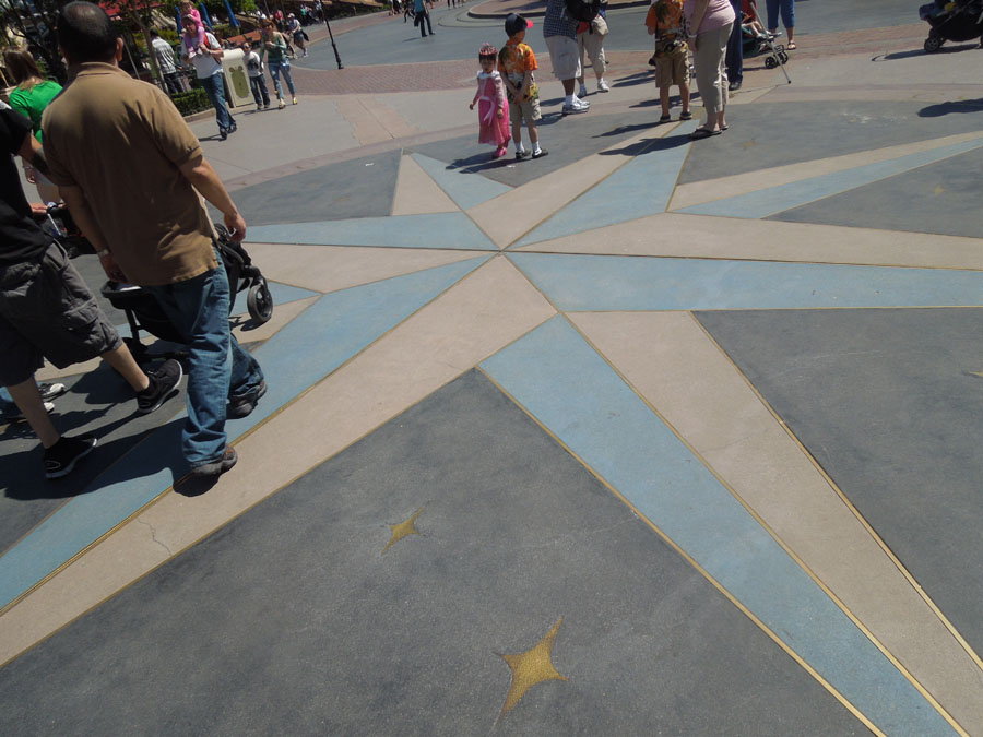 Disneyland Center Circle Picture